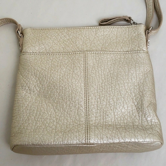 Kim Rogers Gold Metallic Crossbody Adjustable Strap Bag NWOT Faux Leather - Picture 4 of 14
